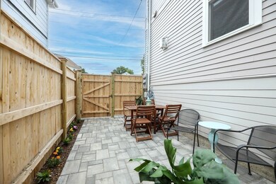 46 Wyvern St unit A, Roslindale, MA 02131 - photo 4