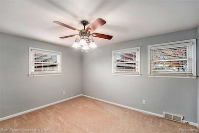 35435 W Chicago St, Livonia, MI 48150 - photo 7