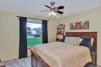 1804 Ranchview Dr, Naperville, IL 60565 - photo 5