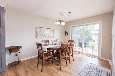 1303 Fleur Dr, Waterloo, IA 50701 - photo 5