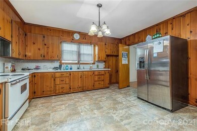 1416 Dallas Cherryville Hwy, Dallas, NC 28034 - photo 2