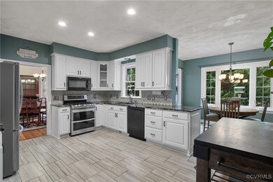 5902 Fox Crest Ct, Midlothian, VA 23112 - photo 6