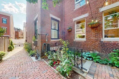 23 Mount Vernon St unit R, Charlestown, MA 02129 - photo 2