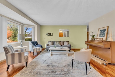 125 Burr Oak Dr, Spring Arbor, MI 49283 - photo 2