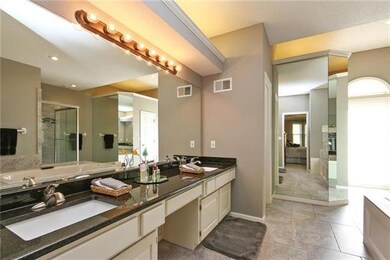 13608 W 54th Terrace, Shawnee, KS 66216 - photo 7