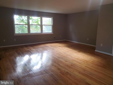 14 Englefield Square, Owings Mills, MD 21117 - photo 7