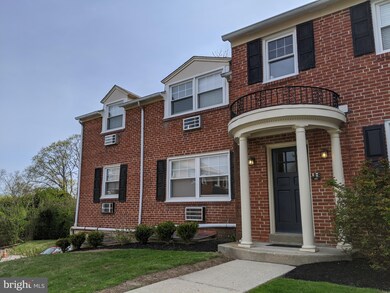 5 W Golf Club Ln unit C2, Paoli, PA 19301 - photo 2