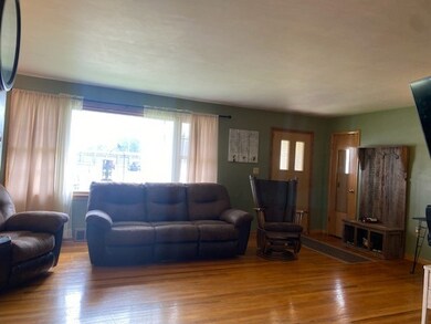 2318 Peninsula Dr, Erie, PA 16506 - photo 3