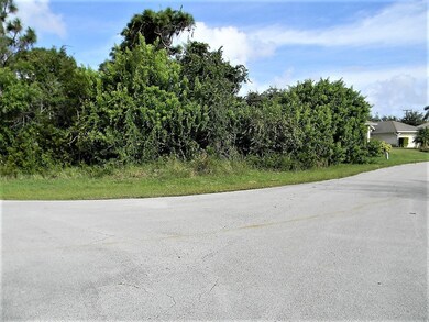 898 Campbell Ave, Sebastian, FL 32958 - photo 6