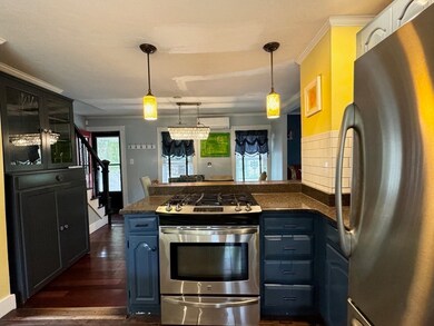 16 Spring Ct unit A, Swampscott, MA 01907 - photo 2