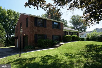215 Canterbury Dr, Wallingford, PA 19086 - photo 3