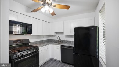 5860 Thunder Hill Rd unit A4, Columbia, MD 21045 - photo 3