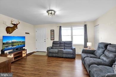 111 Sweetwater Ln, Newmanstown, PA 17073 - photo 4