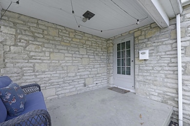 2-web-or-mls-247-s-james-rd