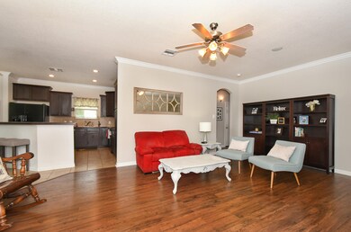 8_Living Room
