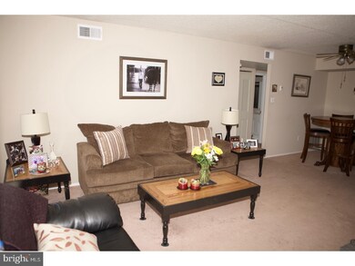 7212 Hilltop Dr unit 98, Brookhaven, PA 19015 - photo 3