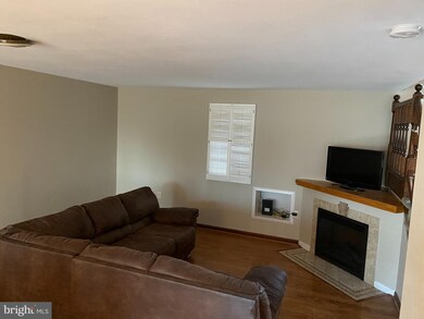 37 Obsidian Dr, Chambersburg, PA 17202 - photo 2