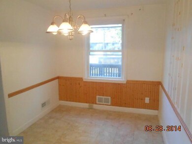 4005 Balfern Ave, Baltimore, MD 21213 - photo 4