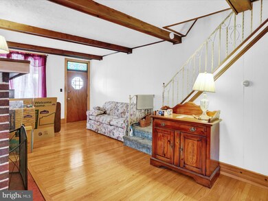 201 Upland Ave, Reading, PA 19611 - photo 4