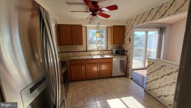 11614 Sir Spencer Way, Germantown, MD 20876 - photo 6