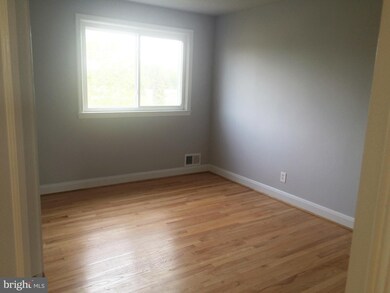 1132 Halstead Rd, Parkville, MD 21234 - photo 6