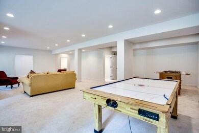 26369 Strathaven Ct, Chantilly, VA 20152 - photo 7