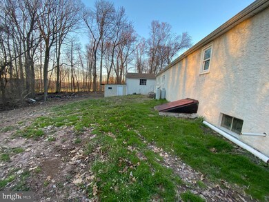 4469 N Twin Valley Rd, Morgantown, PA 19543 - photo 7