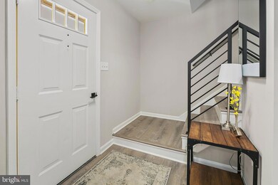 7703 Mulberry Bottom Ln, Springfield, VA 22153 - photo 4