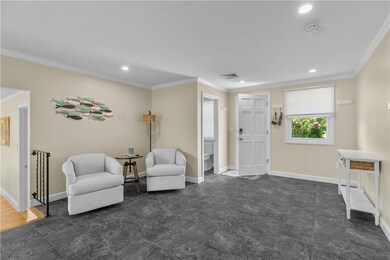 165 Reservoir Rd, Middletown, RI 02842 - photo 5