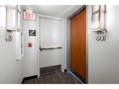 Cascadian Court unit 601, Portland, OR 97232 - photo 4