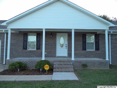 Nice big covered front porch with columns!