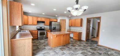 14939 Mountain View Ct SE, Yelm, WA 98597 - photo 4