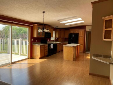 Dining room.Kitchen (2)<|><|>