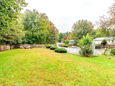 8 Cochrane Rd, Wilmington, MA 01887 - photo 3