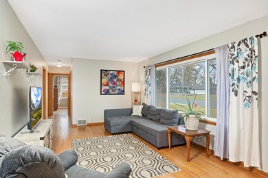 9106 Dupont Ave S, Bloomington, MN 55420 - photo 5