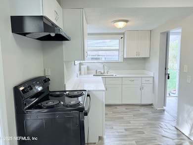 3251 Broadway Ave, Jacksonville, FL 32254 - photo 5