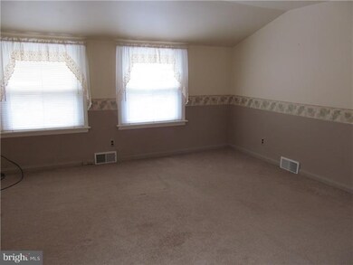 526 Crotzer Ave, Folcroft, PA 19032 - photo 6