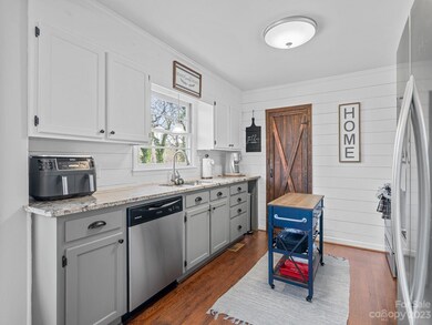 Beautiful updated kitchen