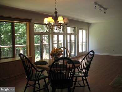 9106 Satyr Hill Rd, Parkville, MD 21234 - photo 6