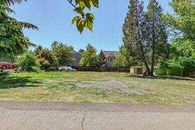 2924 E McAndrews Rd, Medford, OR 97504 - photo 2