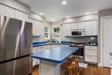 811 Carol Ave, McHenry, IL 60050 - photo 7