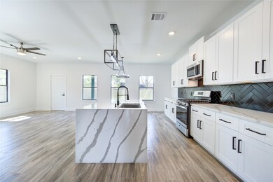 950 Junell St, Houston, TX 77088 - photo 5