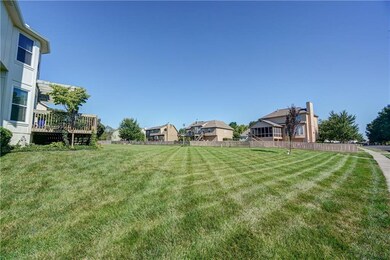 218 SW Albatross Ct, Lees Summit, MO 64082 - photo 3