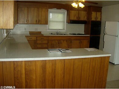 1628 Peachtree Dr, Hopewell, VA 23860 - photo 7