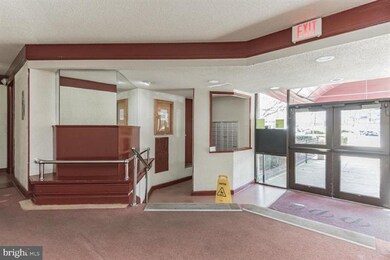 1822 Metzerott Rd unit 305, Adelphi, MD 20783 - photo 3