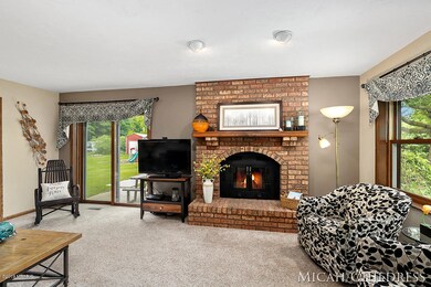 3580 8th Ave, Hudsonville, MI 49426 - photo 3