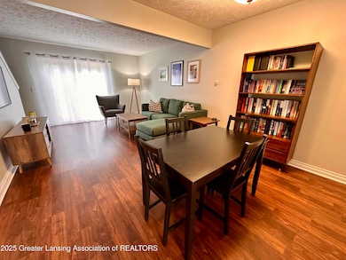 1909 Redbud Ln unit 3, Lansing, MI 48917 - photo 5