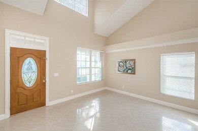 555 Lake Cypress Cir, Oldsmar, FL 34677 - photo 4