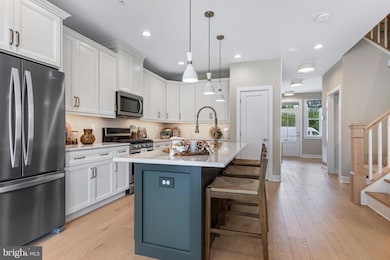 209 Foxhedge Rd, Chalfont, PA 18914 - photo 2