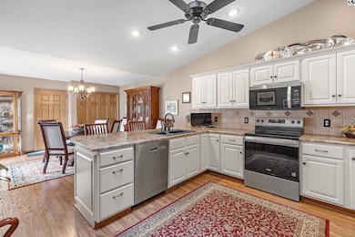 2813 Westminster Dr, Hutchinson, KS 67502 - photo 5